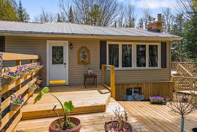 33 Woodstock Ave, House detached with 2 bedrooms, 2 bathrooms and 10 parking in Northern Bruce Peninsula ON | Image 37