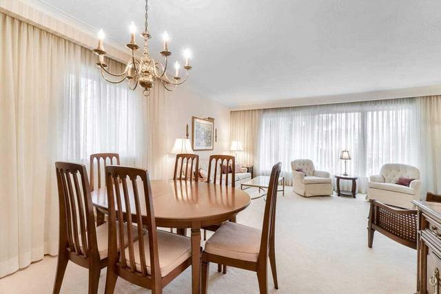 9 Pride Crt, House detached with 4 bedrooms, 3 bathrooms and 3 parking in Toronto ON | Image 2