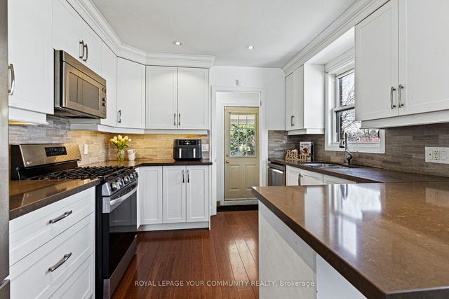 148 North Bonnington Ave, House detached with 2 bedrooms, 2 bathrooms and 4 parking in Toronto ON | Image 3