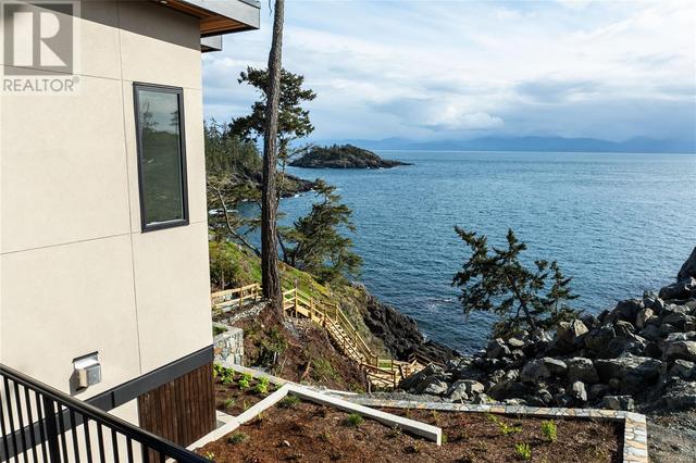 7510 Ocean Park Pl, House detached with 3 bedrooms, 4 bathrooms and 6 parking in Sooke BC | Image 38