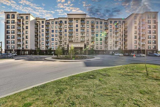 303 - 2490 Old Bronte Rd, Condo with 2 bedrooms, 2 bathrooms and 1 parking in Oakville ON | Card Image