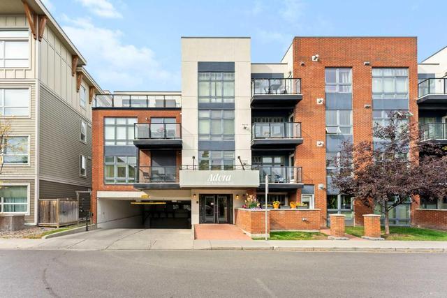 303 - 725 4 Street Ne, Condo with 2 bedrooms, 1 bathrooms and 1 parking in Calgary AB | Image 1