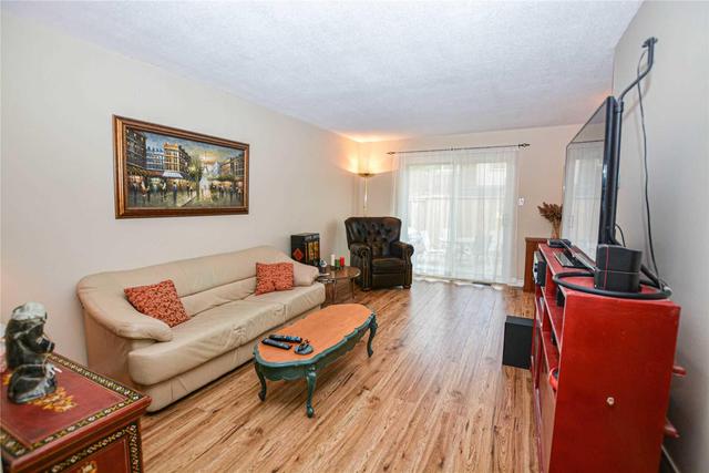 70 - 81 Hansen Rd N, Townhouse with 3 bedrooms, 2 bathrooms and 1 parking in Brampton ON | Image 6