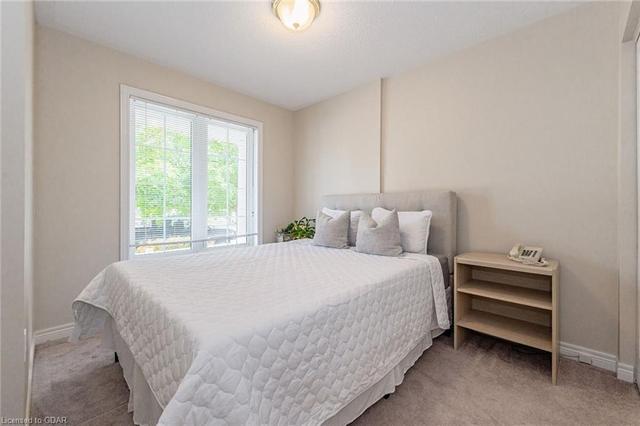 14 Beechlawn Boulevard, House attached with 2 bedrooms, 2 bathrooms and 2 parking in Guelph ON | Image 20