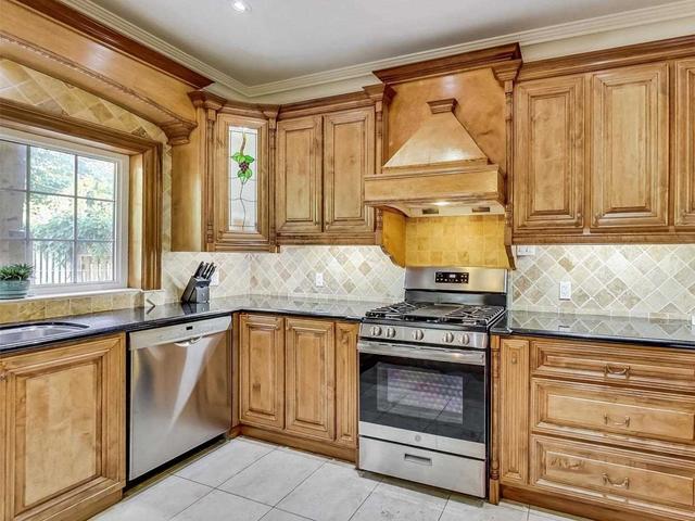 104 Mayfield Ave, House detached with 4 bedrooms, 4 bathrooms and 2 parking in Toronto ON | Image 34