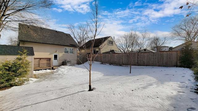 38 Clearbrooke Circ, House detached with 2 bedrooms, 2 bathrooms and 5 parking in Toronto ON | Image 30