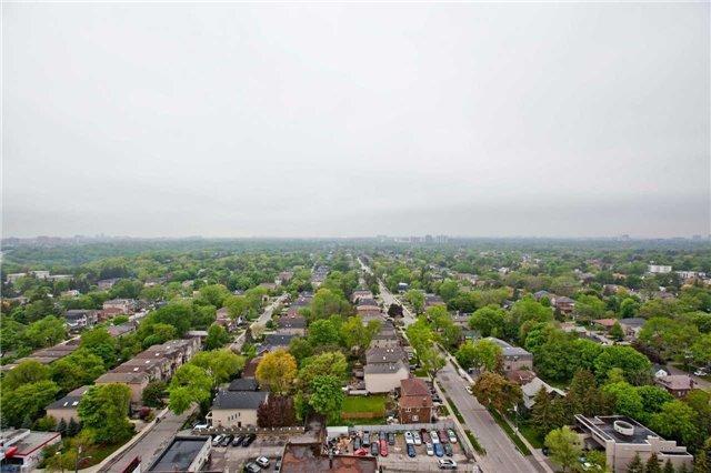 Uph 11 - 1 Avondale Ave, Condo with 2 bedrooms, 2 bathrooms and 1 parking in Toronto ON | Image 3