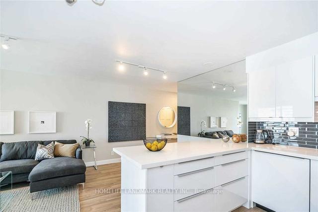 1401 - 298 Jarvis St, Condo with 1 bedrooms, 1 bathrooms and 0 parking in Toronto ON | Image 3