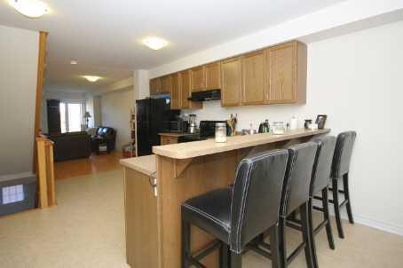 th65 - 39 Peach Dr, Townhouse with 2 bedrooms, 3 bathrooms and 2 parking in Brampton ON | Image 5