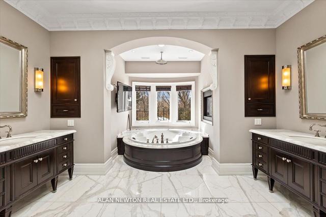 5 Swiftdale Pl, House detached with 4 bedrooms, 5 bathrooms and 7 parking in Toronto ON | Image 25