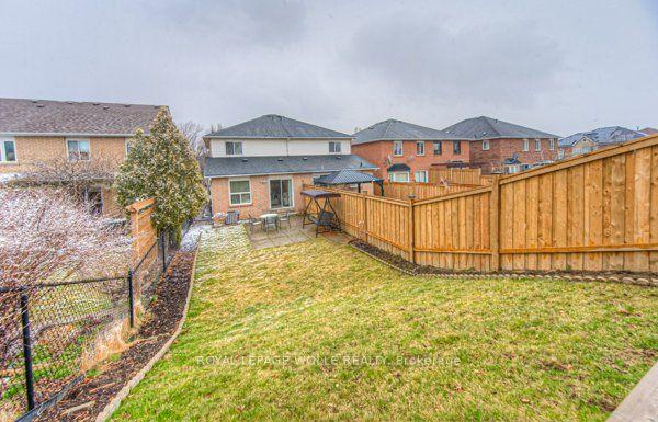 7114 Frontier Rdge, House semidetached with 3 bedrooms, 3 bathrooms and 3 parking in Mississauga ON | Image 8