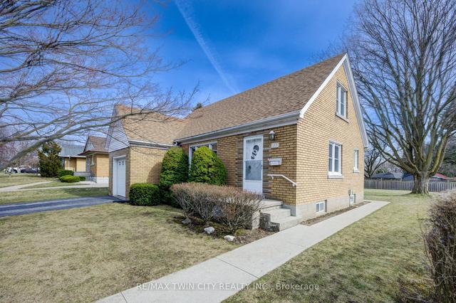 193 Chapel St, House detached with 3 bedrooms, 2 bathrooms and 2 parking in Kitchener ON | Image 23
