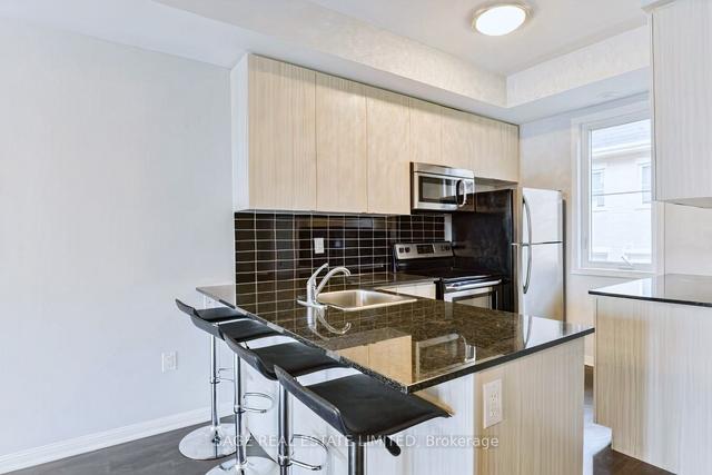 204 - 400 Hopewell Ave, Townhouse with 2 bedrooms, 2 bathrooms and 1 parking in Toronto ON | Image 18