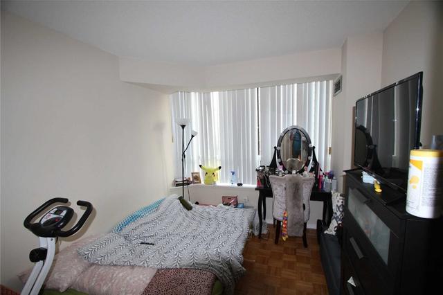 509 - 91 Townsgate Dr, Condo with 2 bedrooms, 2 bathrooms and 2 parking in Vaughan ON | Image 3