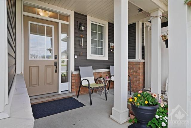 3564 River Run Avenue, Townhouse with 3 bedrooms, 4 bathrooms and 2 parking in Ottawa ON | Image 2
