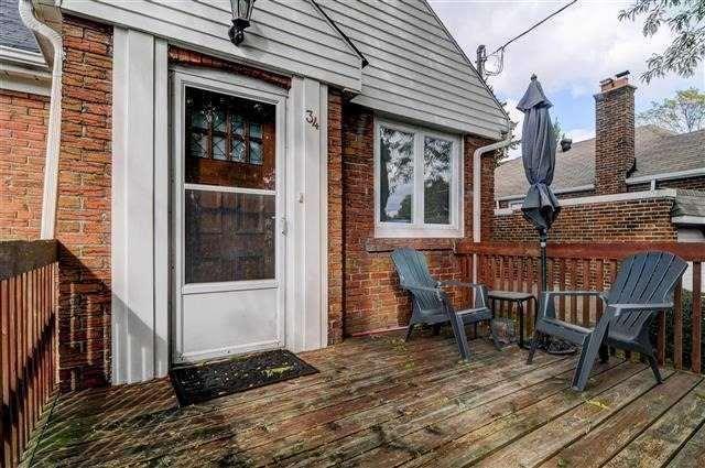 34 Glencrest Blvd, House detached with 2 bedrooms, 2 bathrooms and 3 parking in Toronto ON | Image 2