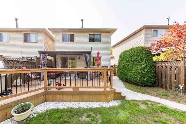785 Crowells St, House detached with 3 bedrooms, 2 bathrooms and 4 parking in Oshawa ON | Image 15