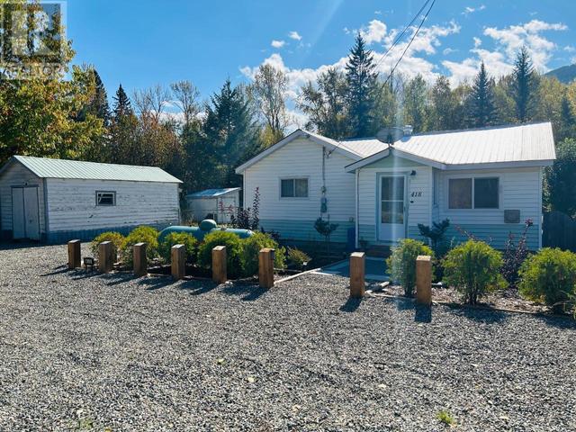 418 Webber Road, House detached with 2 bedrooms, 1 bathrooms and null parking in Clearwater BC | Image 2
