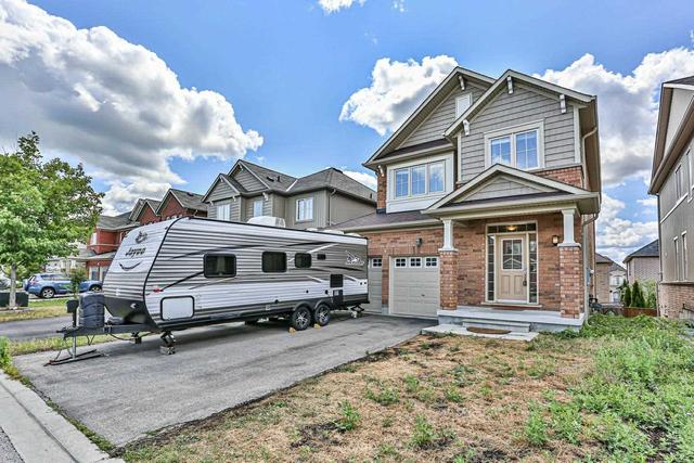 9 Mansard Dr, House detached with 4 bedrooms, 3 bathrooms and 4 parking in Richmond Hill ON | Image 1