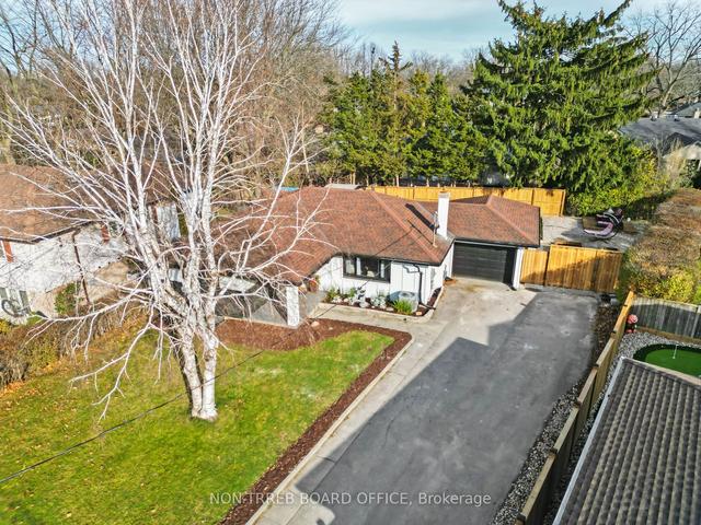 16 Mountsfield Dr W, House detached with 2 bedrooms, 2 bathrooms and 9 parking in London ON | Image 12