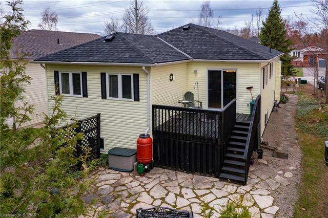 343 Robinson Road, House detached with 3 bedrooms, 2 bathrooms and 5 parking in Wasaga Beach ON | Image 33