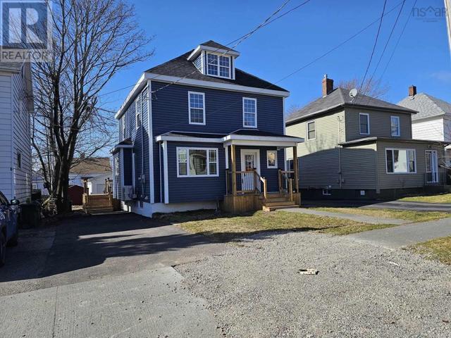 237 Park Street, House detached with 4 bedrooms, 2 bathrooms and null parking in Cape Breton NS | Image 1