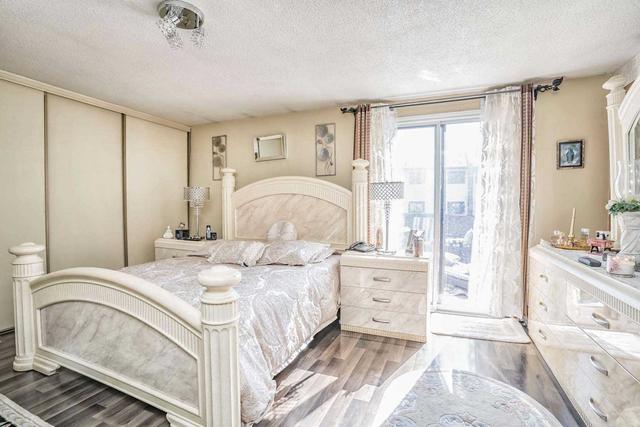 39 Mccallum Crt, Townhouse with 3 bedrooms, 2 bathrooms and 2 parking in Brampton ON | Image 18