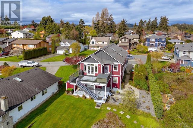 164 White Pine Rd, House detached with 6 bedrooms, 4 bathrooms and 4 parking in View Royal BC | Image 94