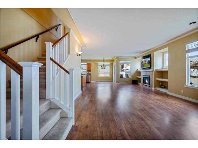 6267 135b Street, House detached with 4 bedrooms, 4 bathrooms and 4 parking in Surrey BC | Image 3
