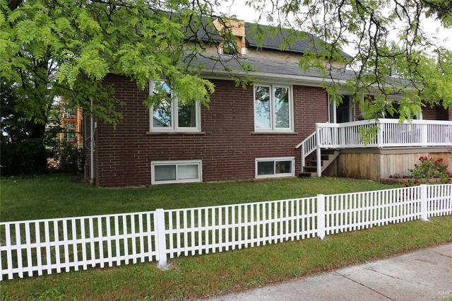 1096 Warden Ave, House detached with 3 bedrooms, 4 bathrooms and 3 parking in Toronto ON | Image 10