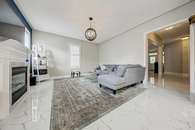 upper - 2542 Nichols Dr, House detached with 4 bedrooms, 3 bathrooms and 4 parking in Oakville ON | Image 13