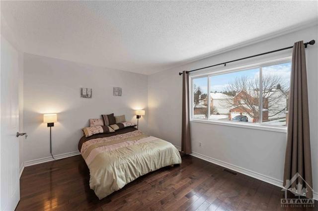 66 Beacon Way, Townhouse with 4 bedrooms, 4 bathrooms and 3 parking in Ottawa ON | Image 11