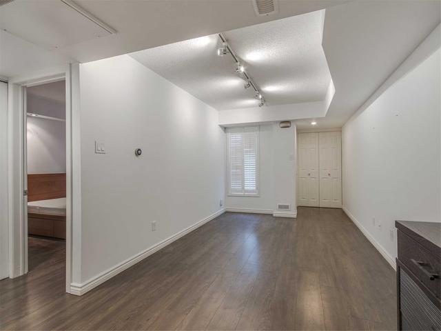 thb - 12 Portland St, Townhouse with 1 bedrooms, 1 bathrooms and 1 parking in Toronto ON | Image 13