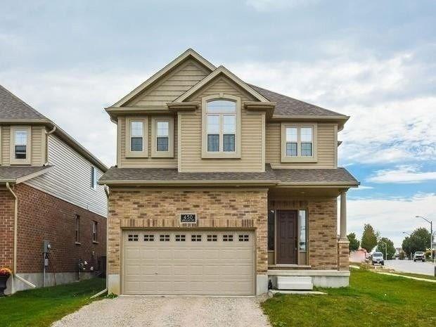 450 Applegate Crt, House detached with 4 bedrooms, 3 bathrooms and 4 parking in Waterloo ON | Image 1