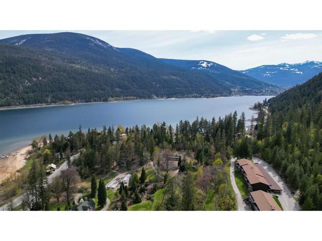 1 - 1691 Highway 3a, Condo with 1 bedrooms, 1 bathrooms and 1 parking in Central Kootenay F BC | Image 33