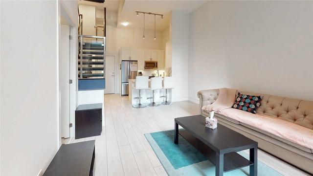 101 - 525 Adelaide St W, Townhouse with 3 bedrooms, 3 bathrooms and 2 parking in Toronto ON | Image 6