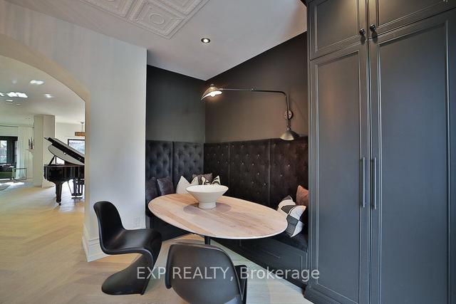 91 Bedford Rd, House detached with 4 bedrooms, 5 bathrooms and 2 parking in Toronto ON | Image 3