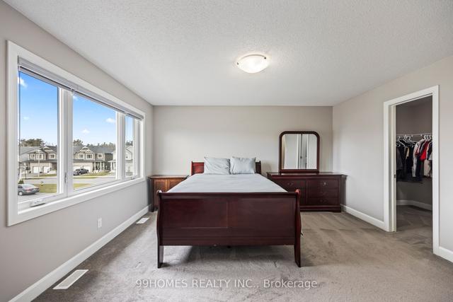 1229 Max Cres, House semidetached with 3 bedrooms, 3 bathrooms and 2 parking in Kingston ON | Image 15