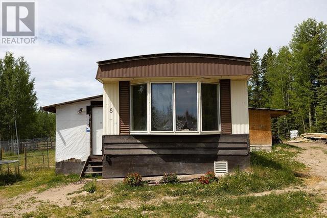 565 Oak Road, House other with 3 bedrooms, 1 bathrooms and null parking in Bulkley Nechako F BC | Image 2