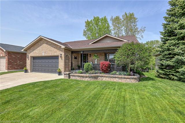 41 Snider Crescent, House detached with 4 bedrooms, 3 bathrooms and null parking in South Huron ON | Image 12