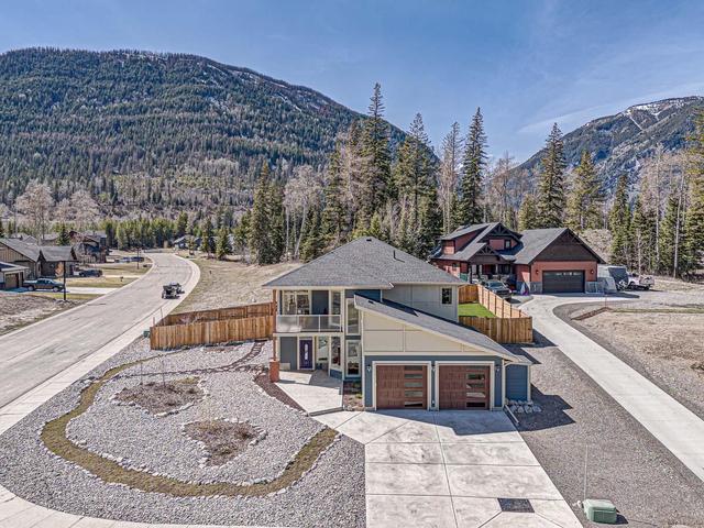 2264 Black Hawk Drive, House detached with 3 bedrooms, 3 bathrooms and null parking in Sparwood BC | Image 67