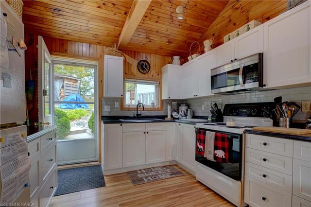 1232b O'reilly Lake Lane, House detached with 2 bedrooms, 1 bathrooms and 3 parking in Central Frontenac ON | Image 6