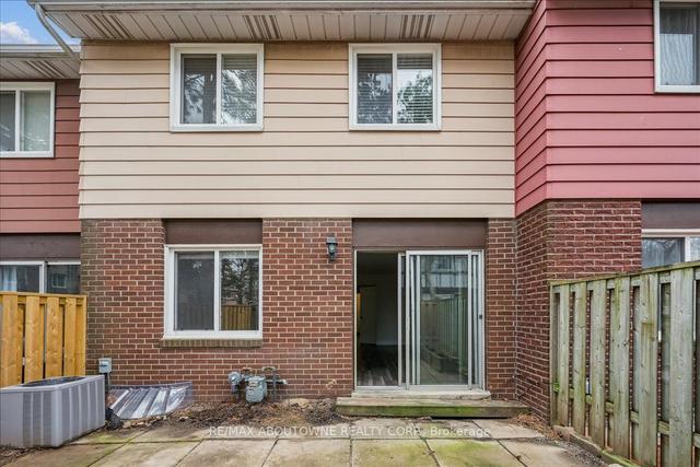 3 - 4195 Longmoor Dr, Townhouse with 3 bedrooms, 2 bathrooms and 2 parking in Burlington ON | Image 31