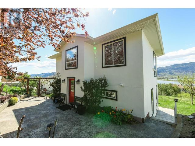 4004 39th Street, House detached with 2 bedrooms, 2 bathrooms and 3 parking in Okanagan Similkameen A BC | Image 76