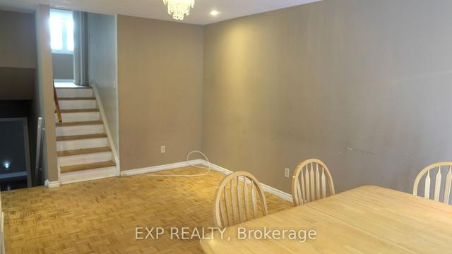 26 Cobbler Cres, House detached with 2 bedrooms, 2 bathrooms and 2 parking in Toronto ON | Image 9