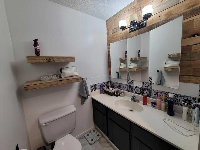 5405 52 Street, House detached with 4 bedrooms, 3 bathrooms and 4 parking in Berwyn AB | Image 15