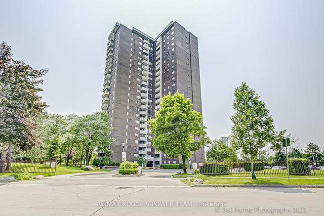 604 - 10 Muirhead Rd, Condo with 2 bedrooms, 1 bathrooms and 1 parking in Toronto ON | Image 1