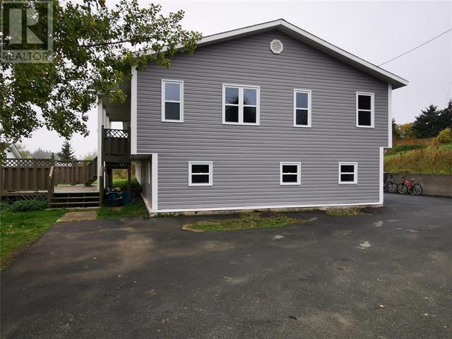 21 Village Cove Road E, House other with 8 bedrooms, 2 bathrooms and null parking in Summerford NL | Image 3