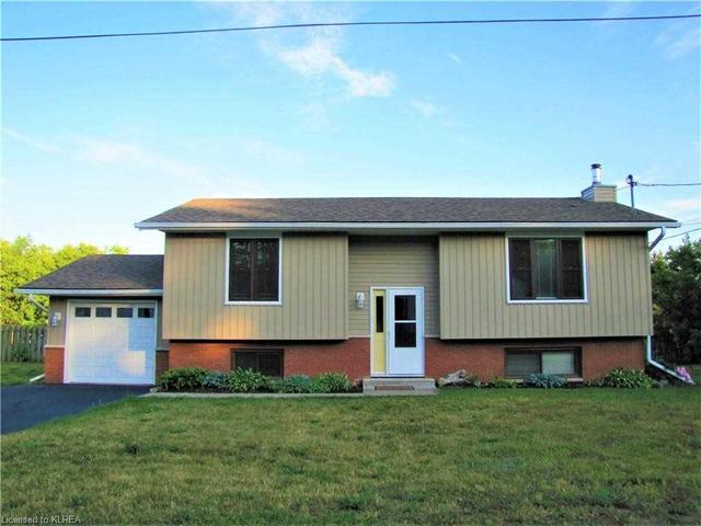 46 Taylor St, House detached with 2 bedrooms, 2 bathrooms and 3 parking in Kawartha Lakes ON | Image 23