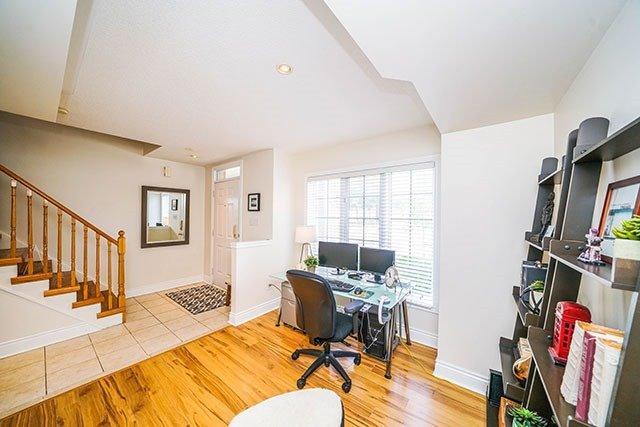 Unit 5 - 201 Tenth St, Townhouse with 2 bedrooms, 3 bathrooms and 2 parking in Toronto ON | Image 4